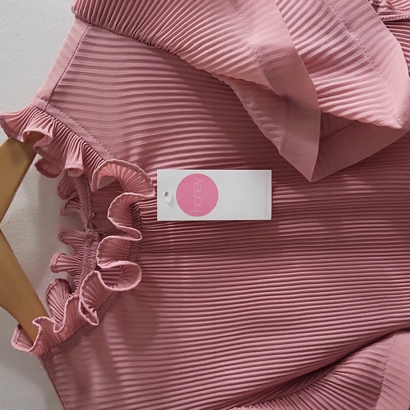 Nwt short sleeve top - Picture 3 of 4